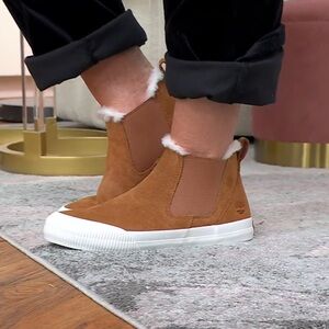 Timberland Women's Skyla Bay 2.0 Low Warm-Lined Bootie